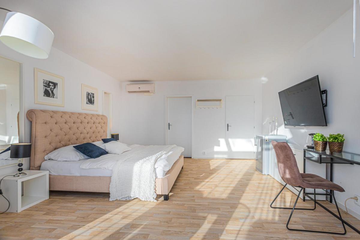 Apartment Jane Praha Bagian luar foto